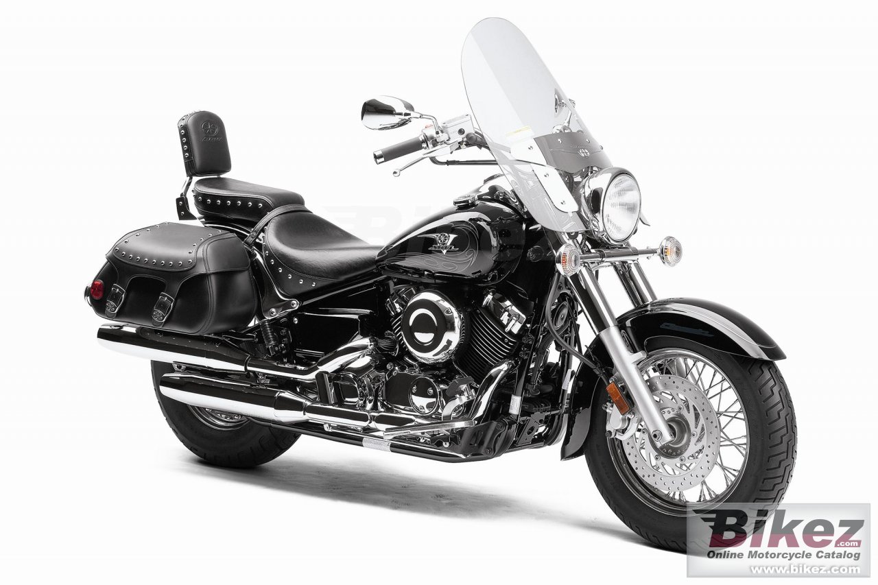 Big Yamaha v star silverado picture and wallpaper from Bikez.com